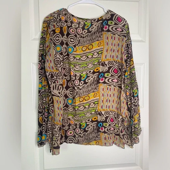 Vibrant pattern sequin top - Picture 3 of 5